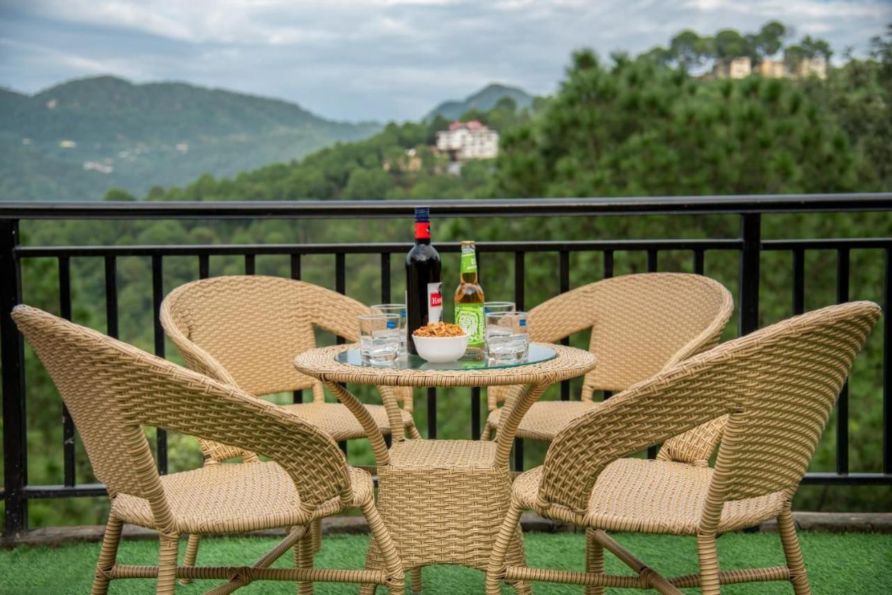 Mystic Kasauli I Pvt Balcony I Peacefull Area I Serviced Apt I By Exotic Stays Ngoại thất bức ảnh