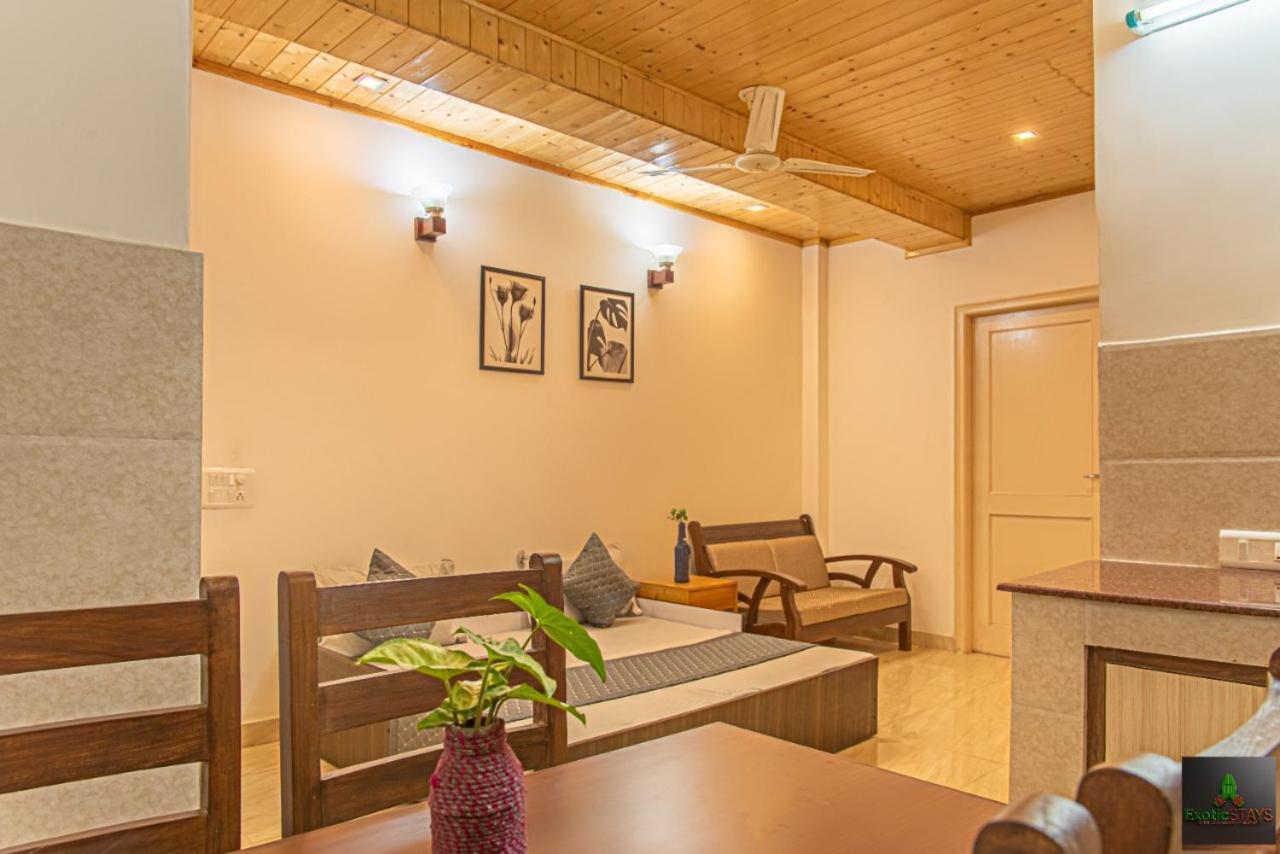 Mystic Kasauli I Pvt Balcony I Peacefull Area I Serviced Apt I By Exotic Stays Ngoại thất bức ảnh