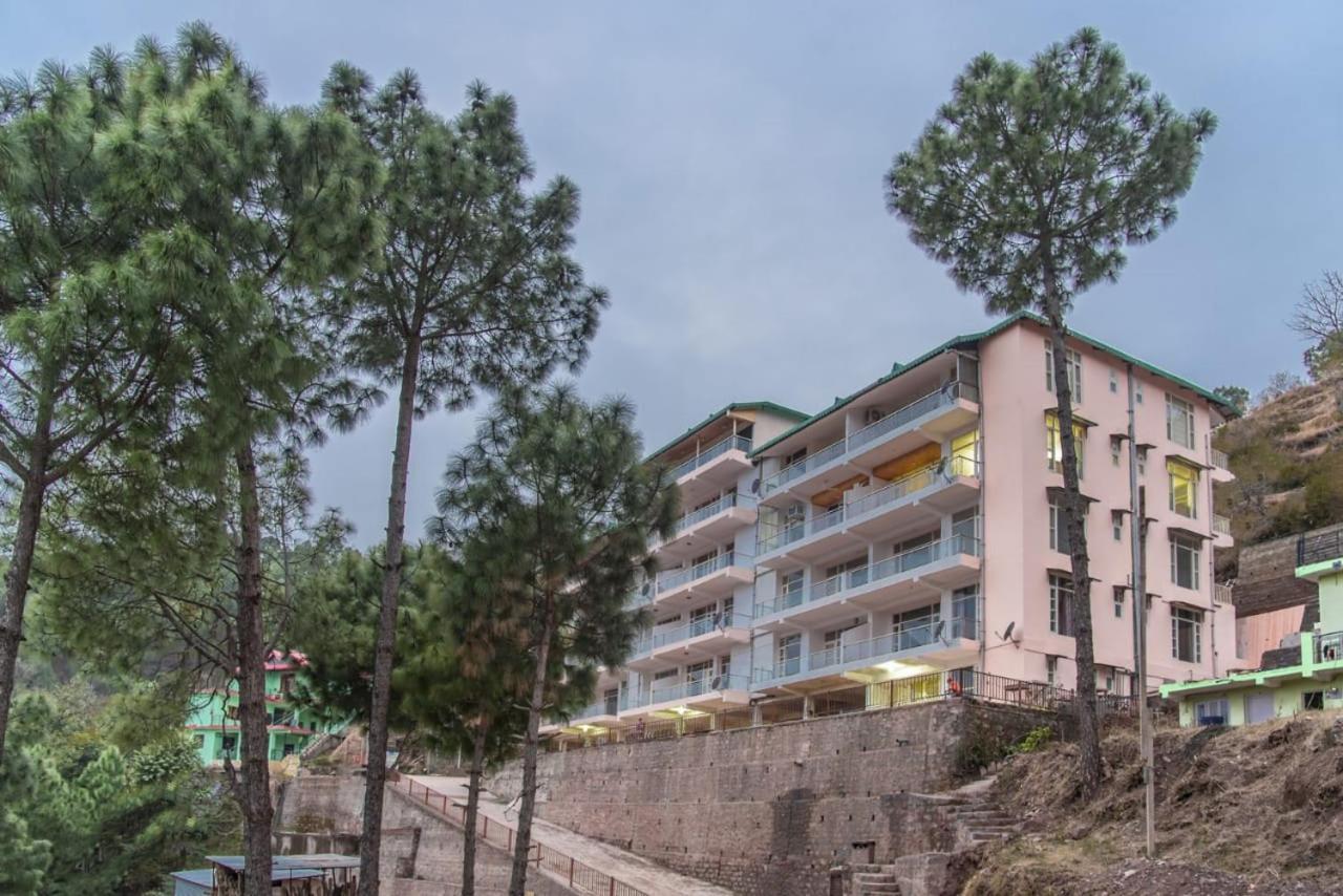 Mystic Kasauli I Pvt Balcony I Peacefull Area I Serviced Apt I By Exotic Stays Ngoại thất bức ảnh